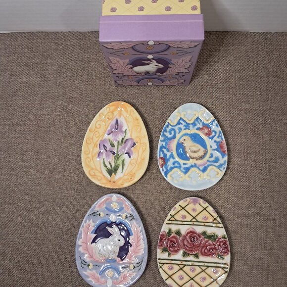 CIB MWW Market Set of 4 Easter 3D Egg Mini Plates Bunny Chick Iris Rose - Picture 1 of 12